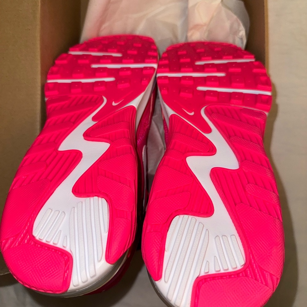 New Nike Women's Hot Pink Air Max Excee Sneakers - Picture 5 of 7